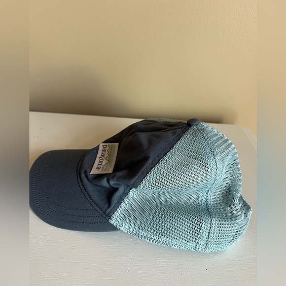 Patagonia trucker hat in two tone blues. - Picture 5 of 9
